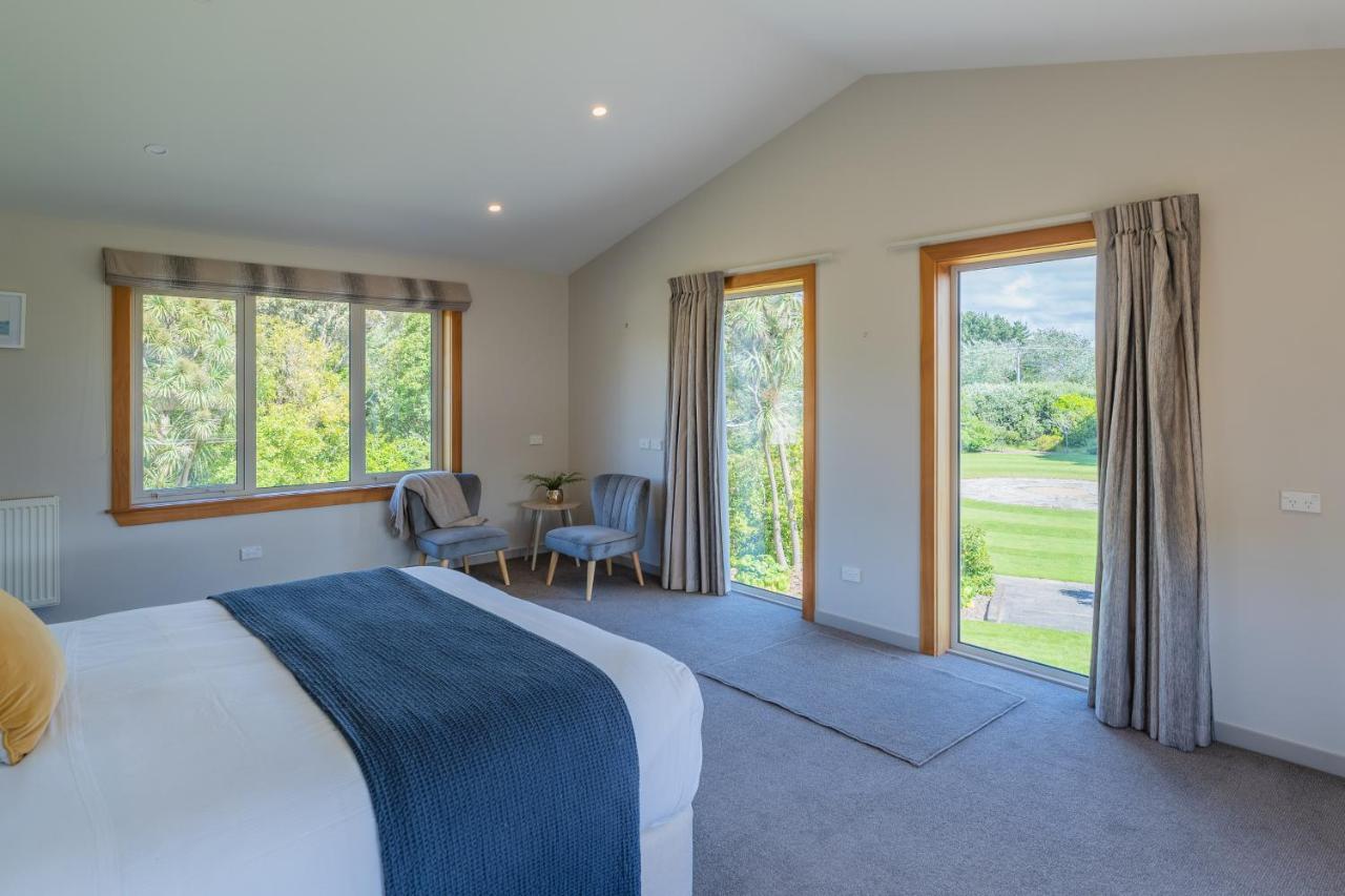Anam Cara Gardens Luxury Villa Private Bedrooms And Ensuite Bathrooms Sleeps 9 Otaki Exteriér fotografie