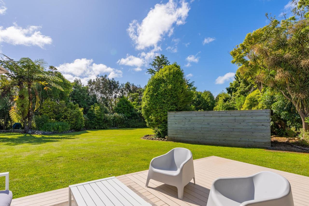 Anam Cara Gardens Luxury Villa Private Bedrooms And Ensuite Bathrooms Sleeps 9 Otaki Exteriér fotografie